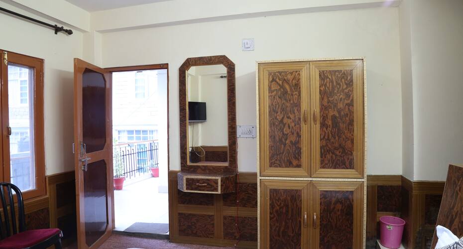 Hotel Simsa Home Stay, Manali 5
